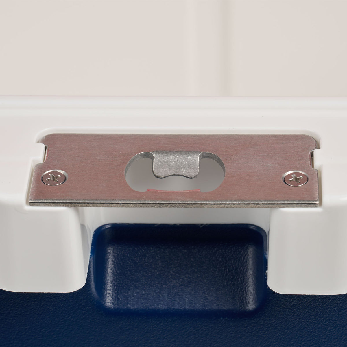trailmate-50-qt-cooler-n6 00050859-BO.jpg