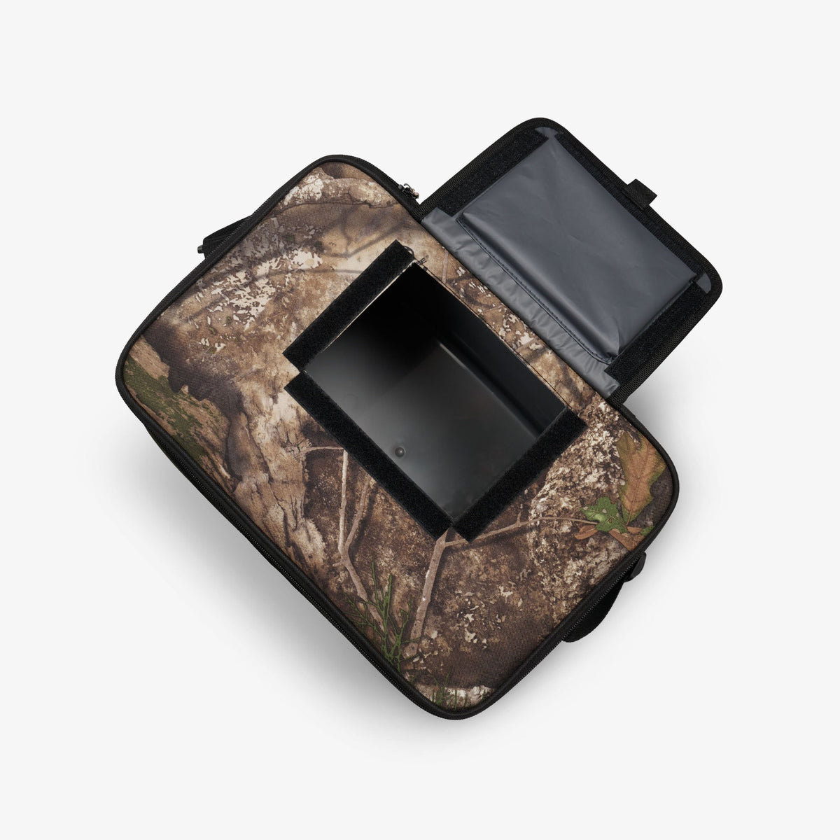realtree-apx-hlc-28-can-bag-w5 00064354-O3-2025.jpg