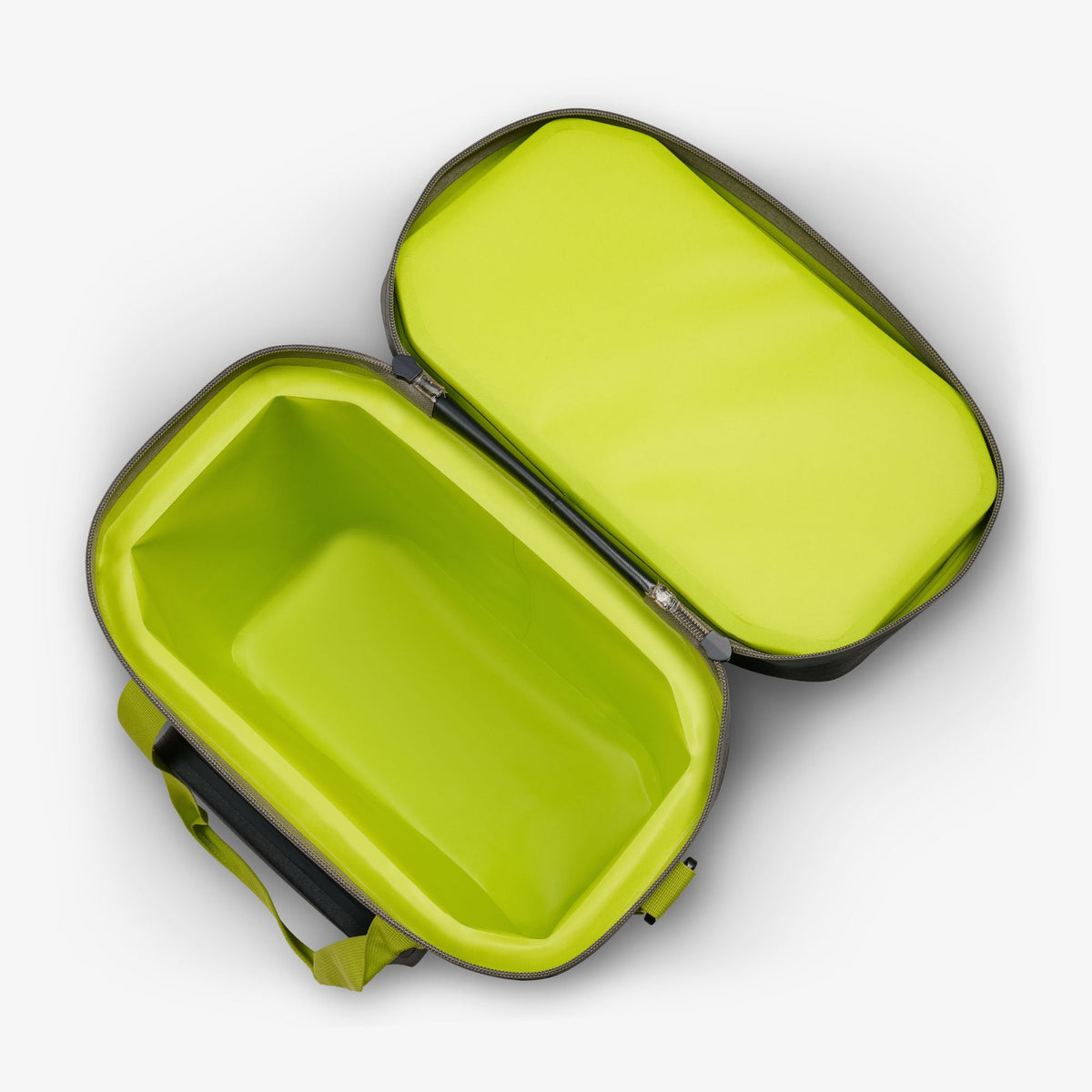 trailmate-36-can-cooler-bag-e8 00066773-O3.jpg